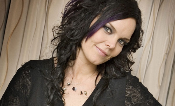 Anette Olzon atrage criticile fanilor Nightwish cu un nou videoclip